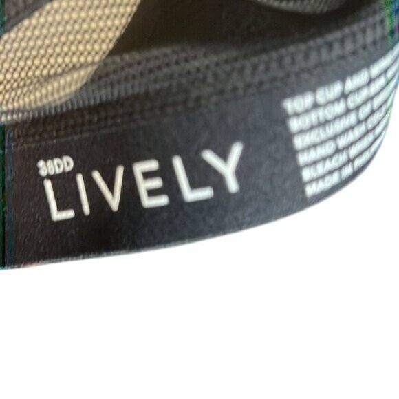 Lively 36DD Black Bra With Leaf Patterned Cups Adjustable Straps - Picture 5 of 5